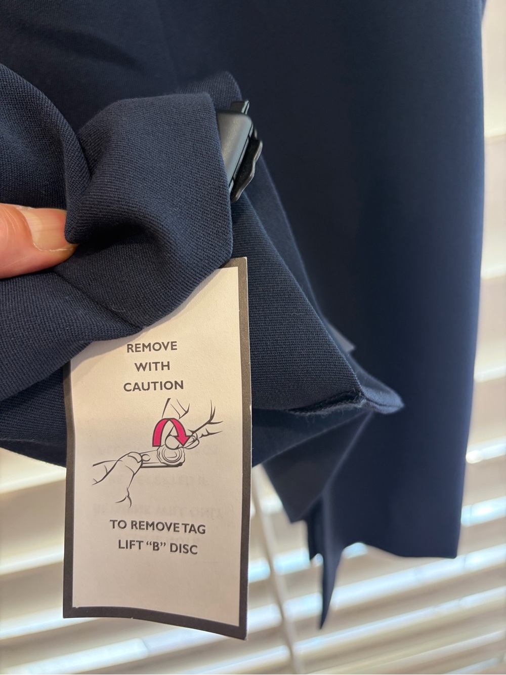 BLACK HALO NWT Lena Strapless Belted Sheath Dress Navy 6 - Picture 10 of 14